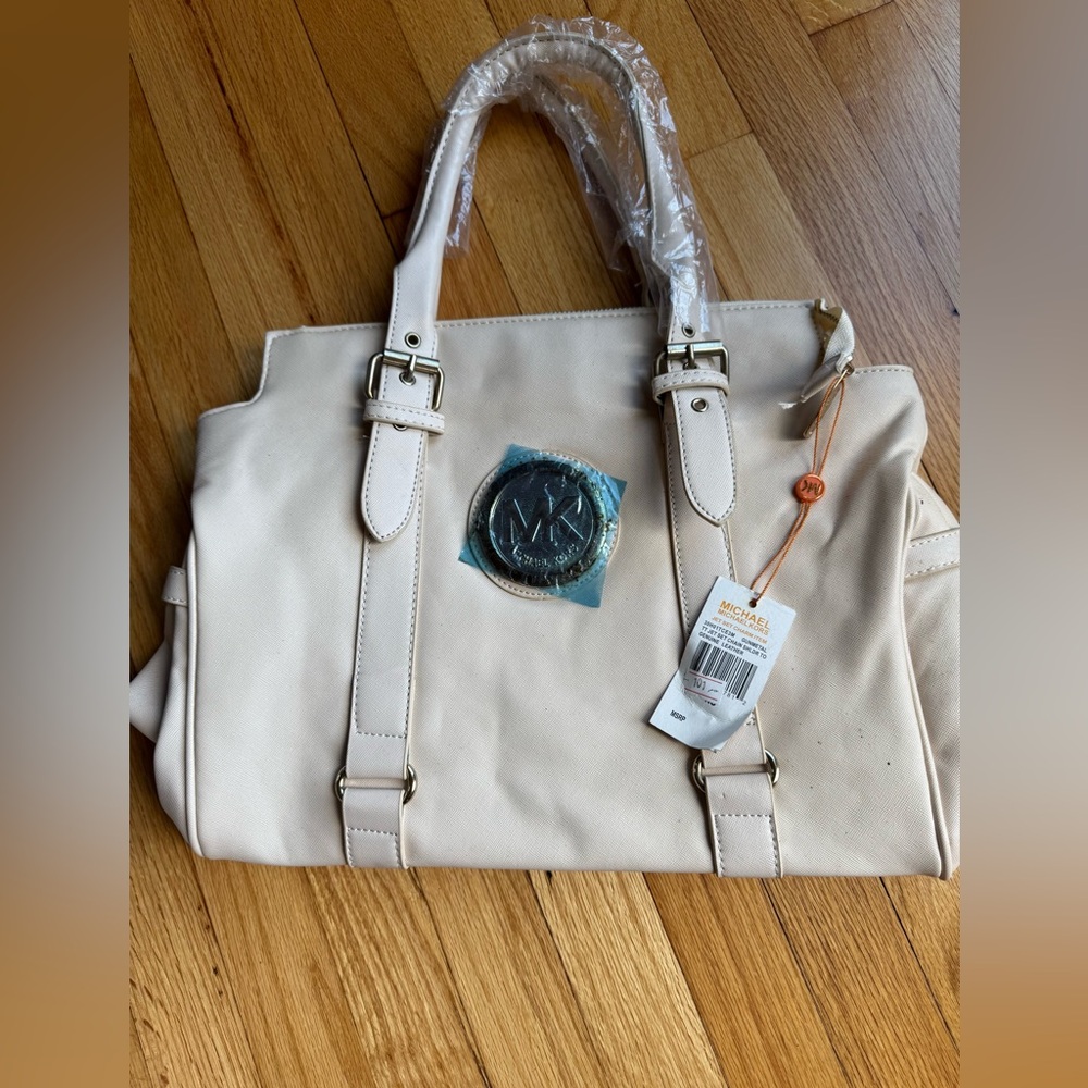 Michael Kors Cream Shoulder Bag